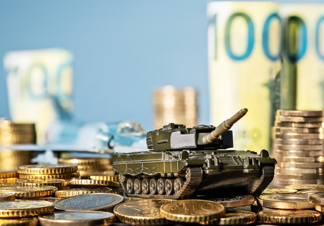Tank and coin money