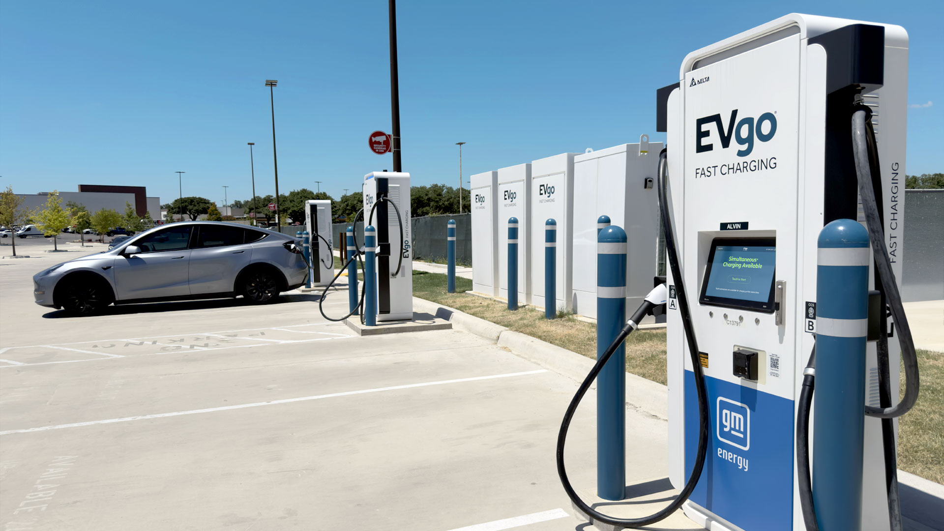 EVgo and Brixmor add 500 fast-charge stalls at US shopping centres