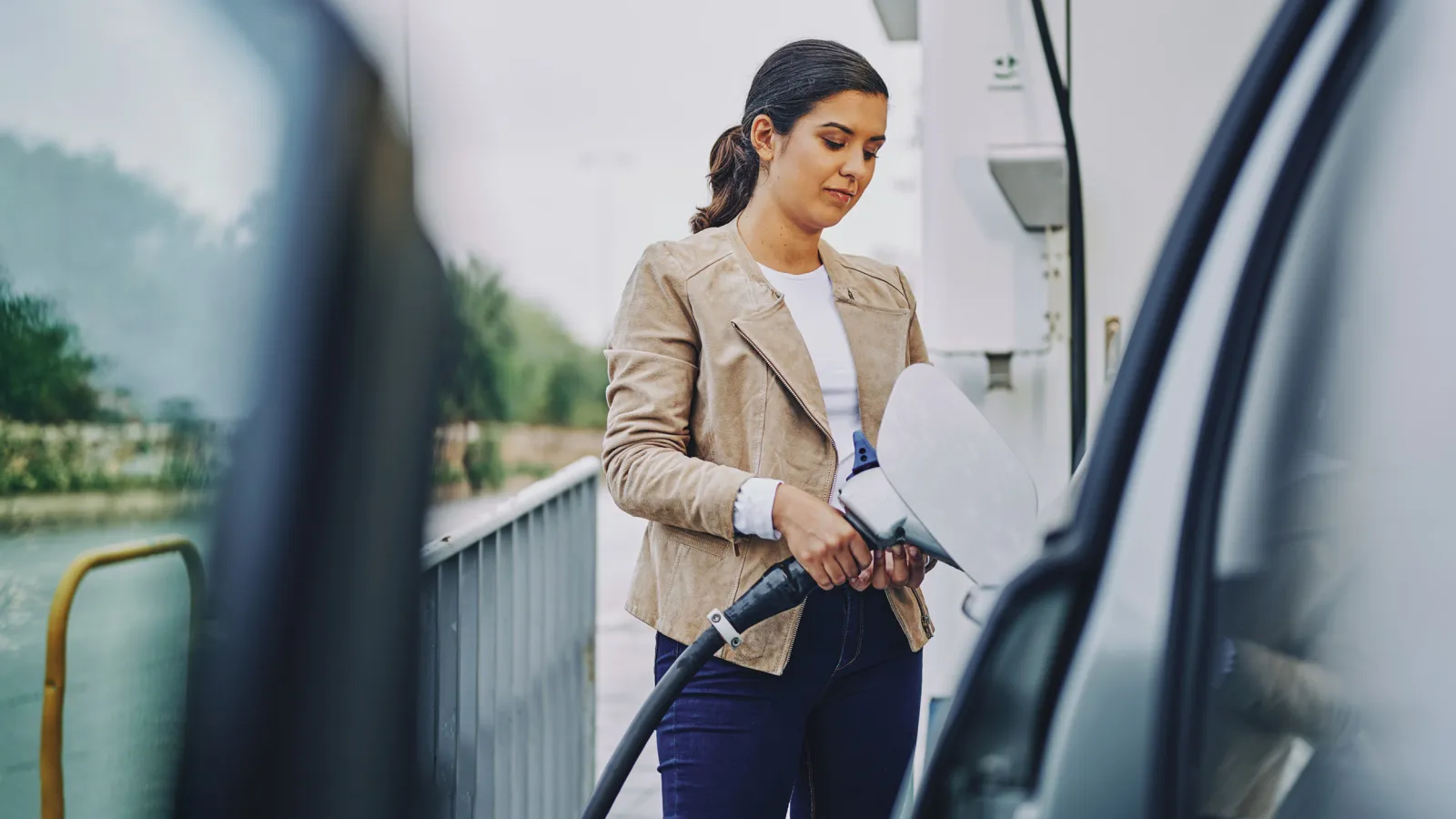 HERE Technologies and JLR expand EV charging data tie-up