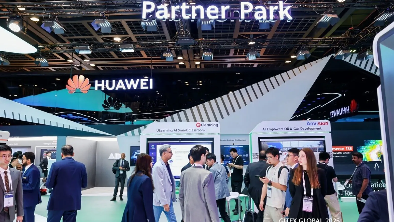 Huawei Partner Park Showcases Collaborative Innovation at GITEX Global 2025